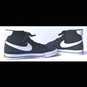 Nike Women's Court Legacy Canvas Mid Black Sneakers Size 8.5